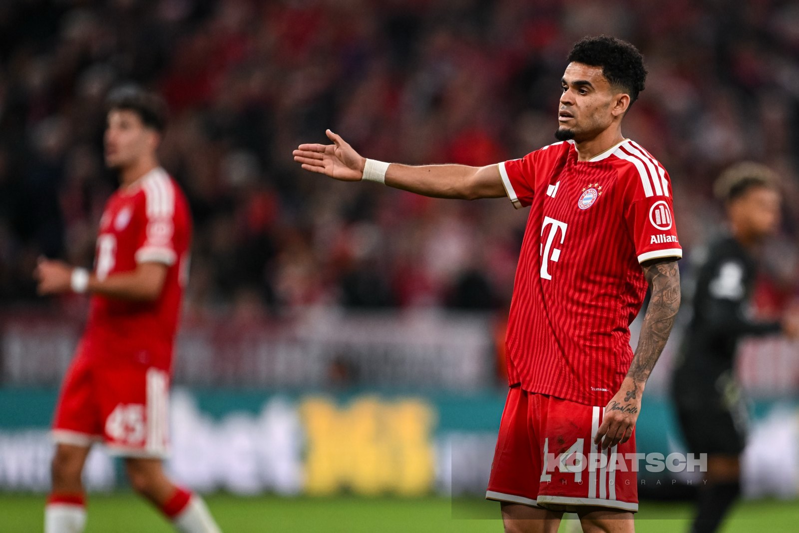 Luis Diaz · 2026-05-06 FC Bayern Muenchen vs PSG Paris