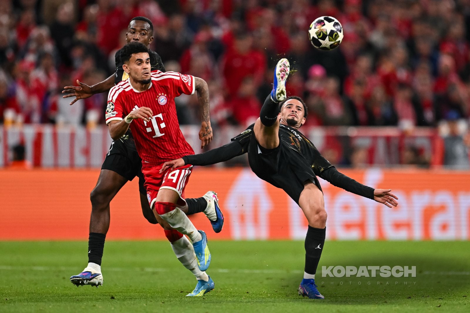 Luis Diaz · 2026-05-06 FC Bayern Muenchen vs PSG Paris