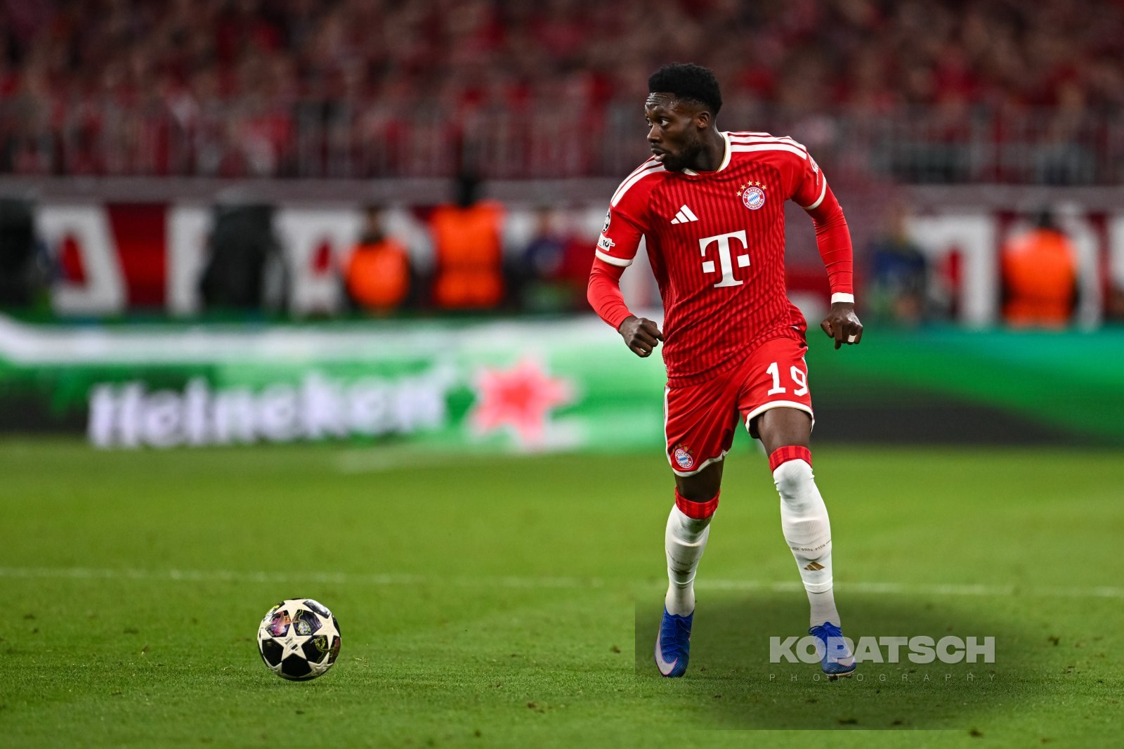 Alphonso Davies · 2026-05-06 FC Bayern Muenchen vs PSG Paris