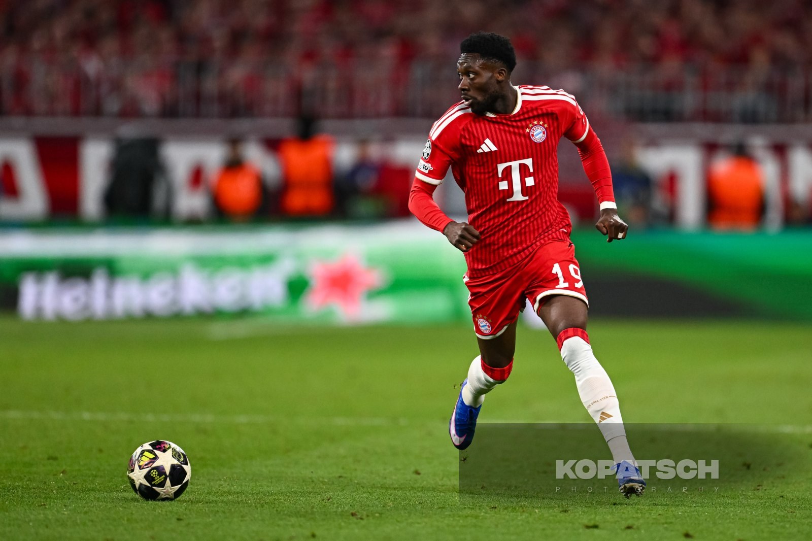 Alphonso Davies · 2026-05-06 FC Bayern Muenchen vs PSG Paris