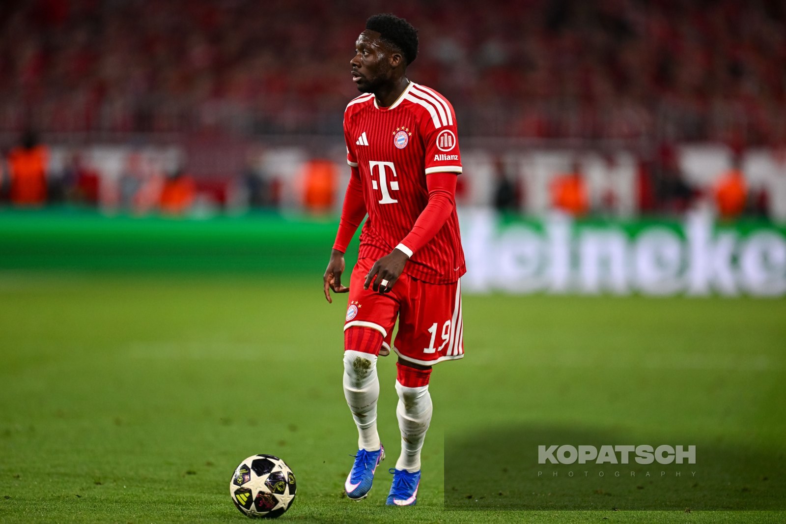 Alphonso Davies · 2026-05-06 FC Bayern Muenchen vs PSG Paris