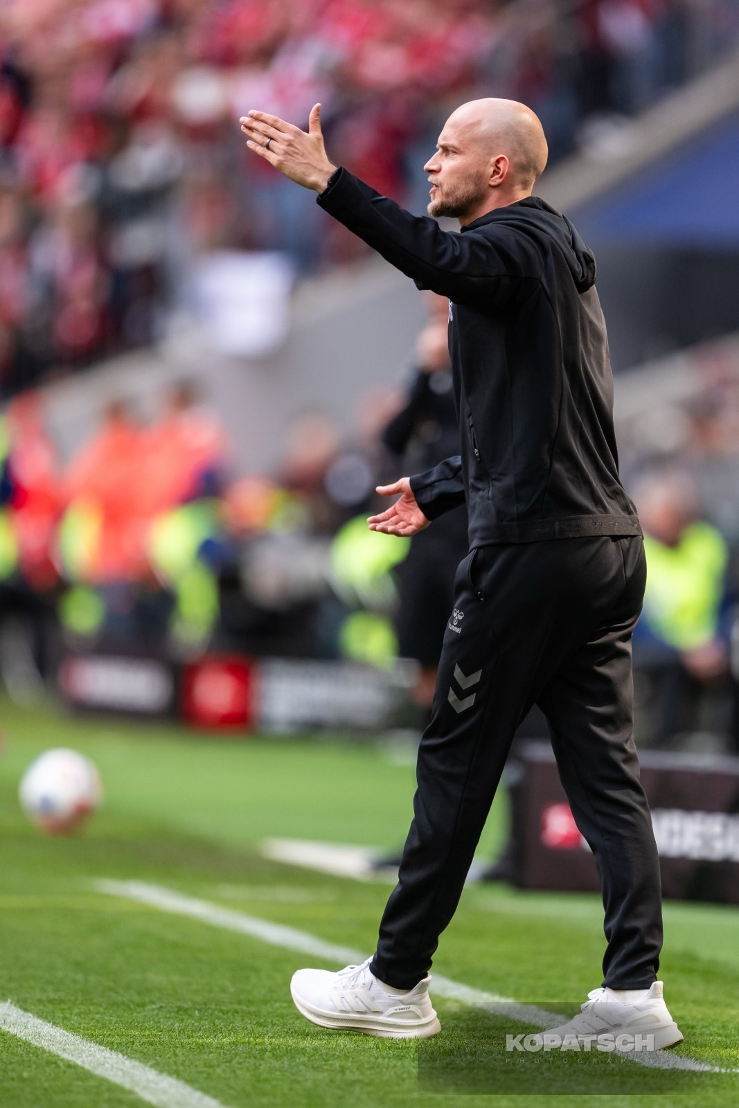 Rene Wagner · 2026-05-16 FC Bayern Muenchen vs 1. FC Koeln