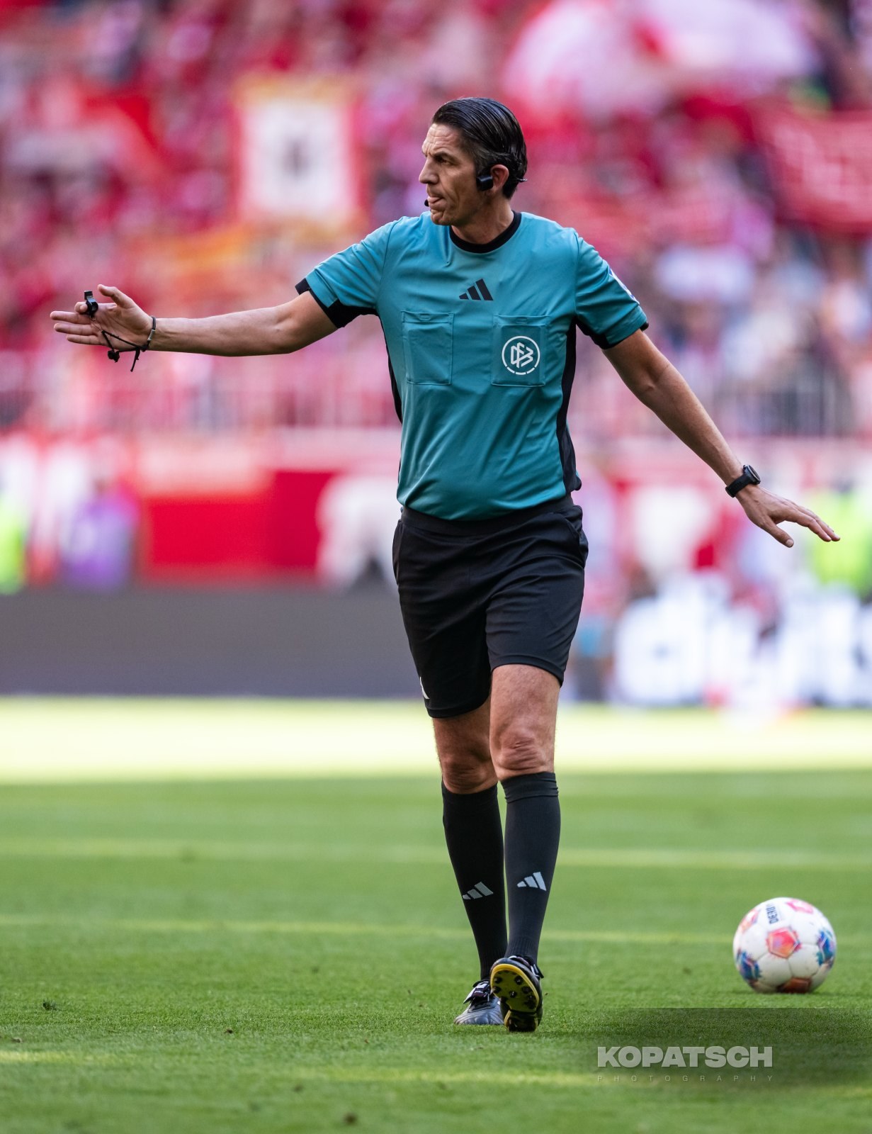 Deniz Aytekin · 2026-05-16 FC Bayern Muenchen vs 1. FC Koeln
