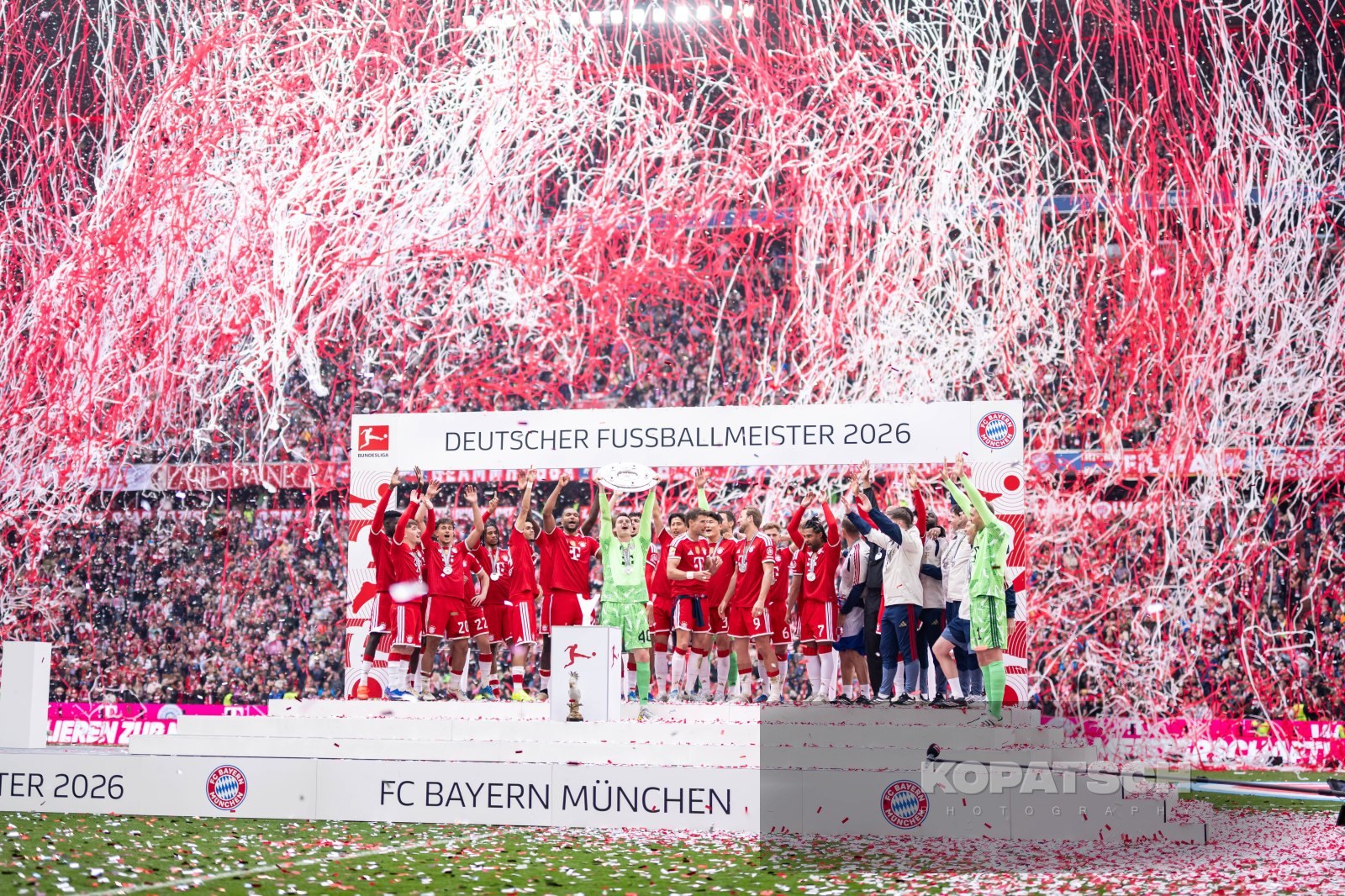 Jonas Urbig · 2026-05-16 FC Bayern Muenchen vs 1. FC Koeln