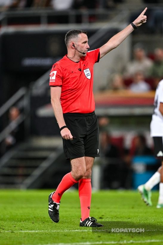 Referee Chris Kavanagh, 2026-09-27 Germany vs Greece