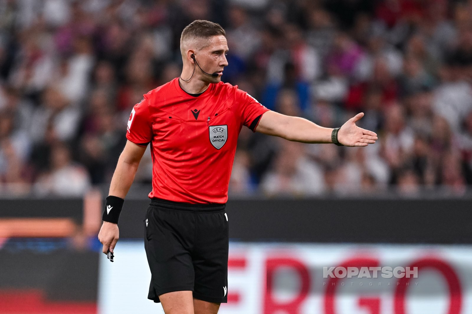 Referee Espen Eskas, 2026-10-01 Germany vs Serbia