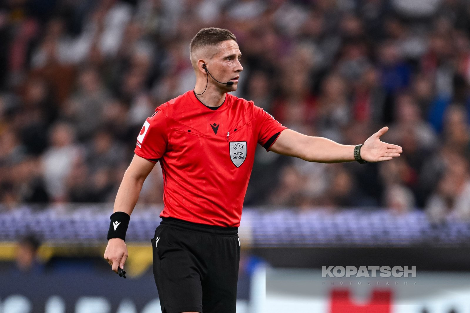 Referee Espen Eskas, 2026-10-01 Germany vs Serbia