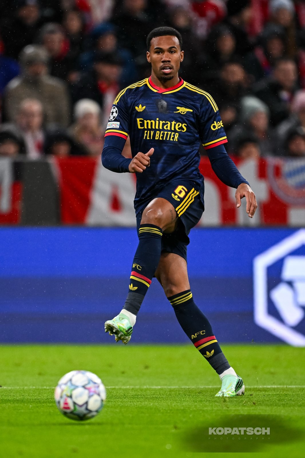 Gabriel of Arsenal, 2026-10-21 FC Bayern Muenchen vs Arsenal FC