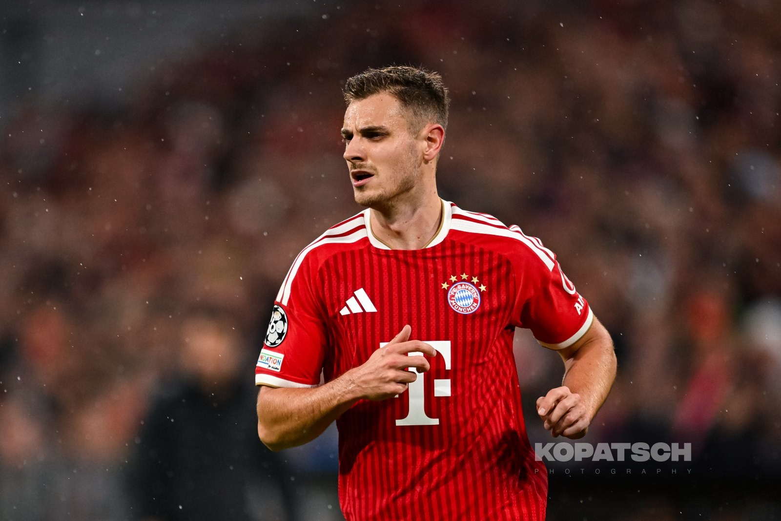 Josip Stanisic of FC Bayern Muenchen, 2026-10-21 FC Bayern Muenchen vs Arsenal FC