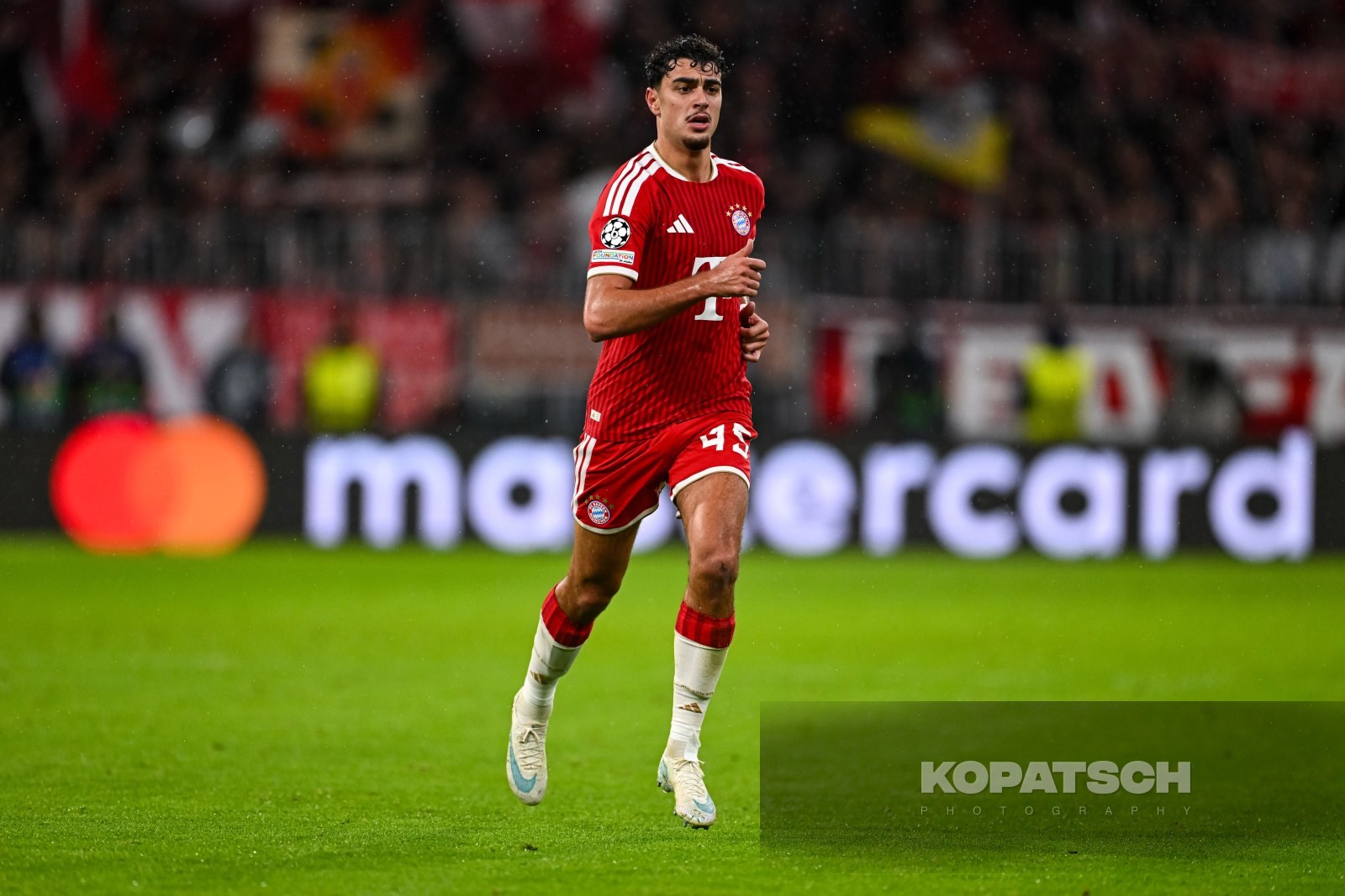 Aleksandar Pavlovic of FC Bayern Muenchen, 2026-10-21 FC Bayern Muenchen vs Arsenal FC