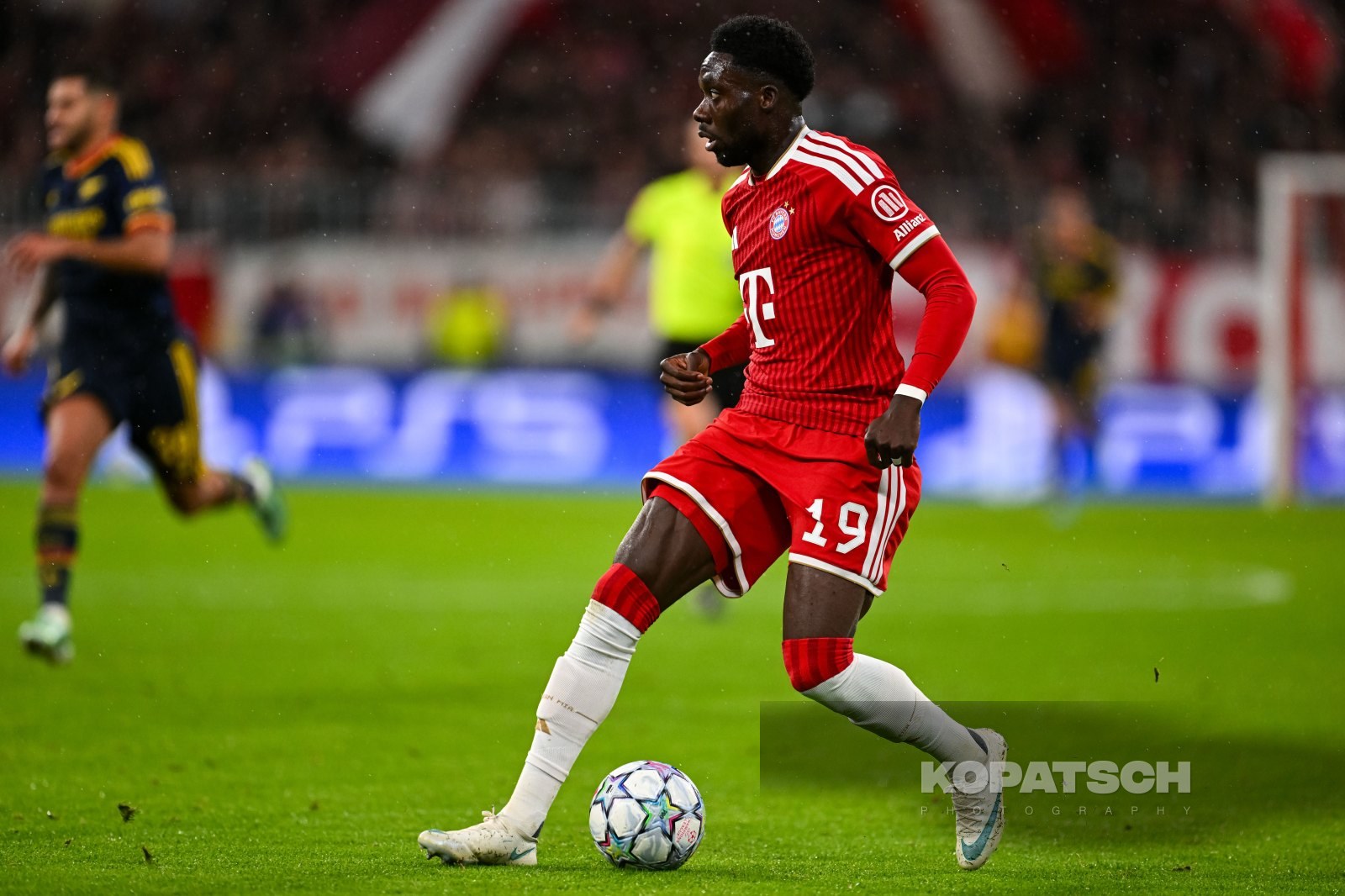Alphonso Davies of FC Bayern Muenchen, 2026-10-21 FC Bayern Muenchen vs Arsenal FC