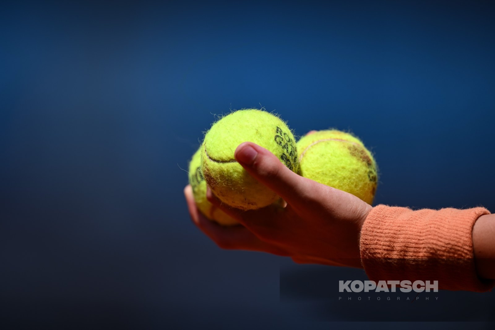 A ballkid — 2026 Roland Garros