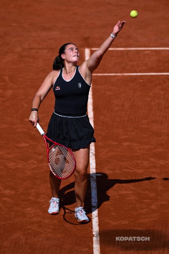 Emma Navarro of the United States — 2026 Roland Garros