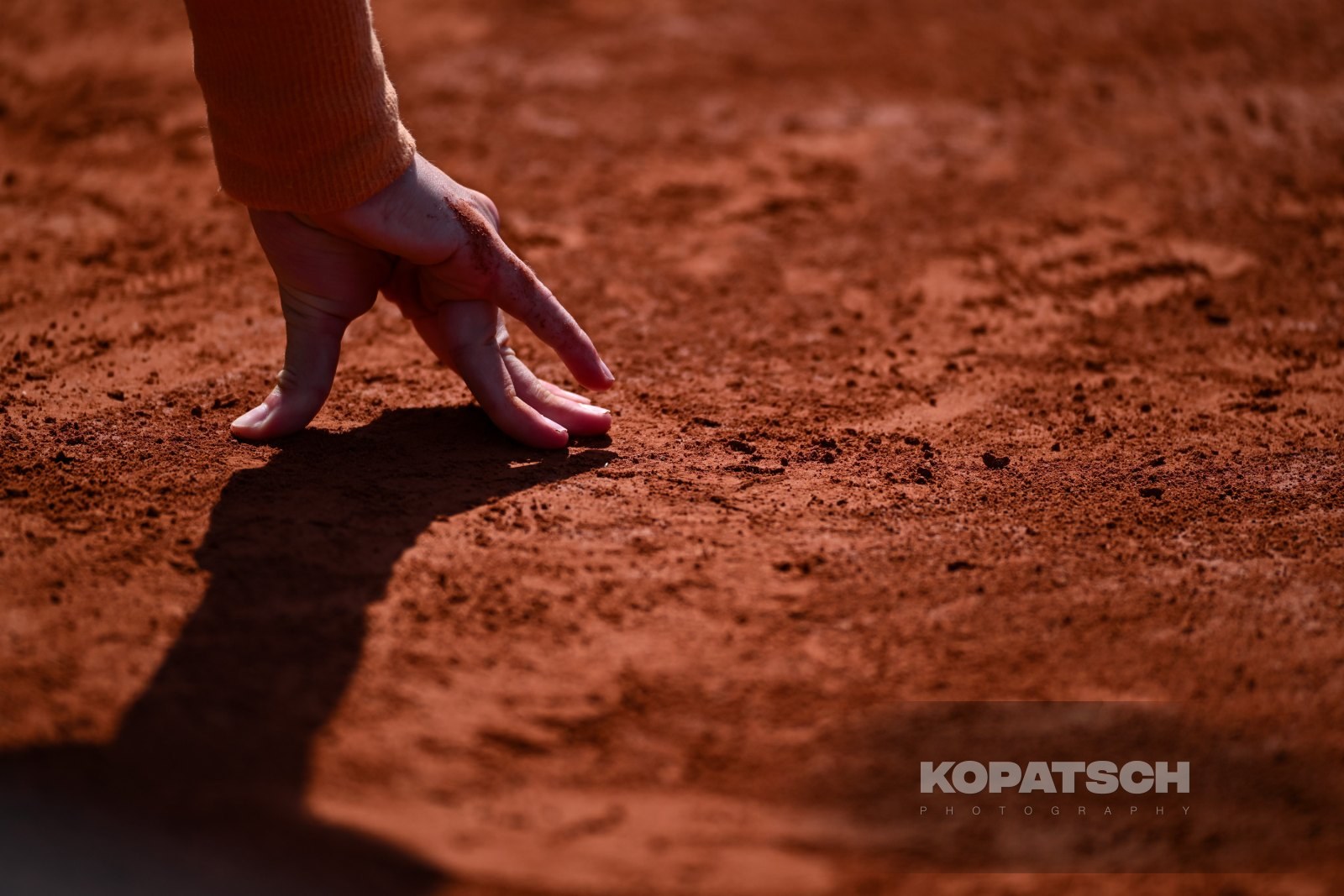 A ballkid — 2026 Roland Garros