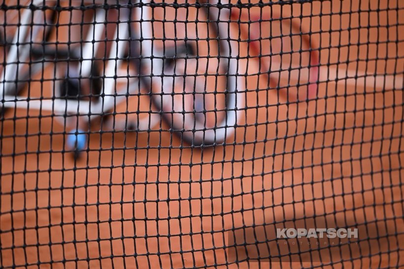 A tennis net — 2026 Roland Garros
