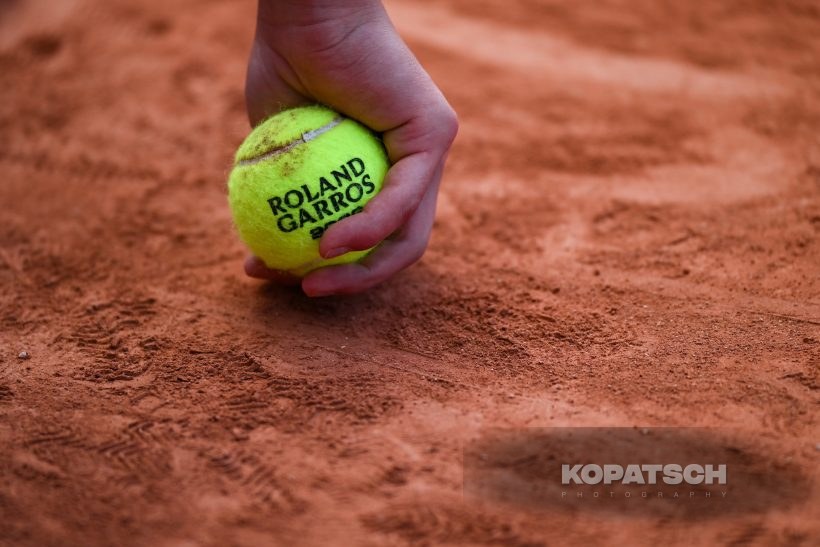 A ballkid — 2026 Roland Garros