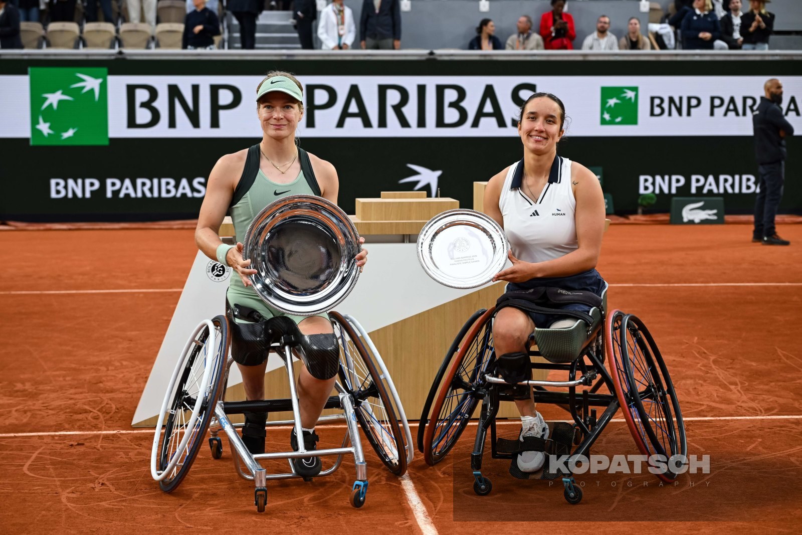 Diede de Groot of the Netherlands and Ksenia Chasteau of France — 2026 Roland Garros